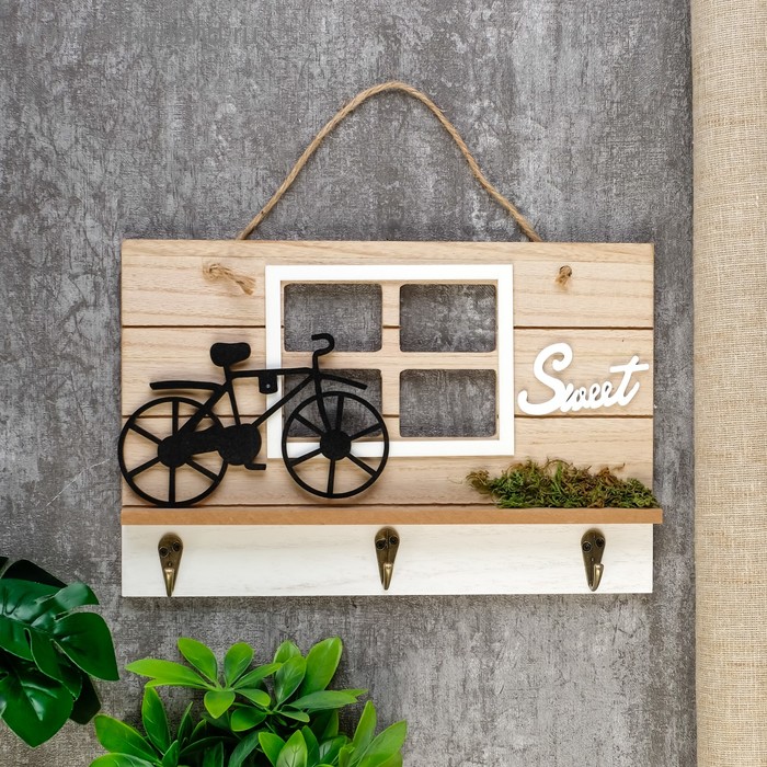 4768161 Ключница Велосипед на лужайке у дома 20х2,5х30 см