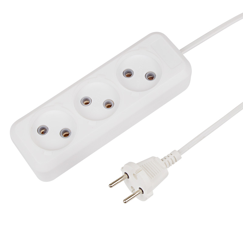 11-8731 Удлинитель бытовой REXANT 1,5м 3гн 2х0.75 мм2 белый