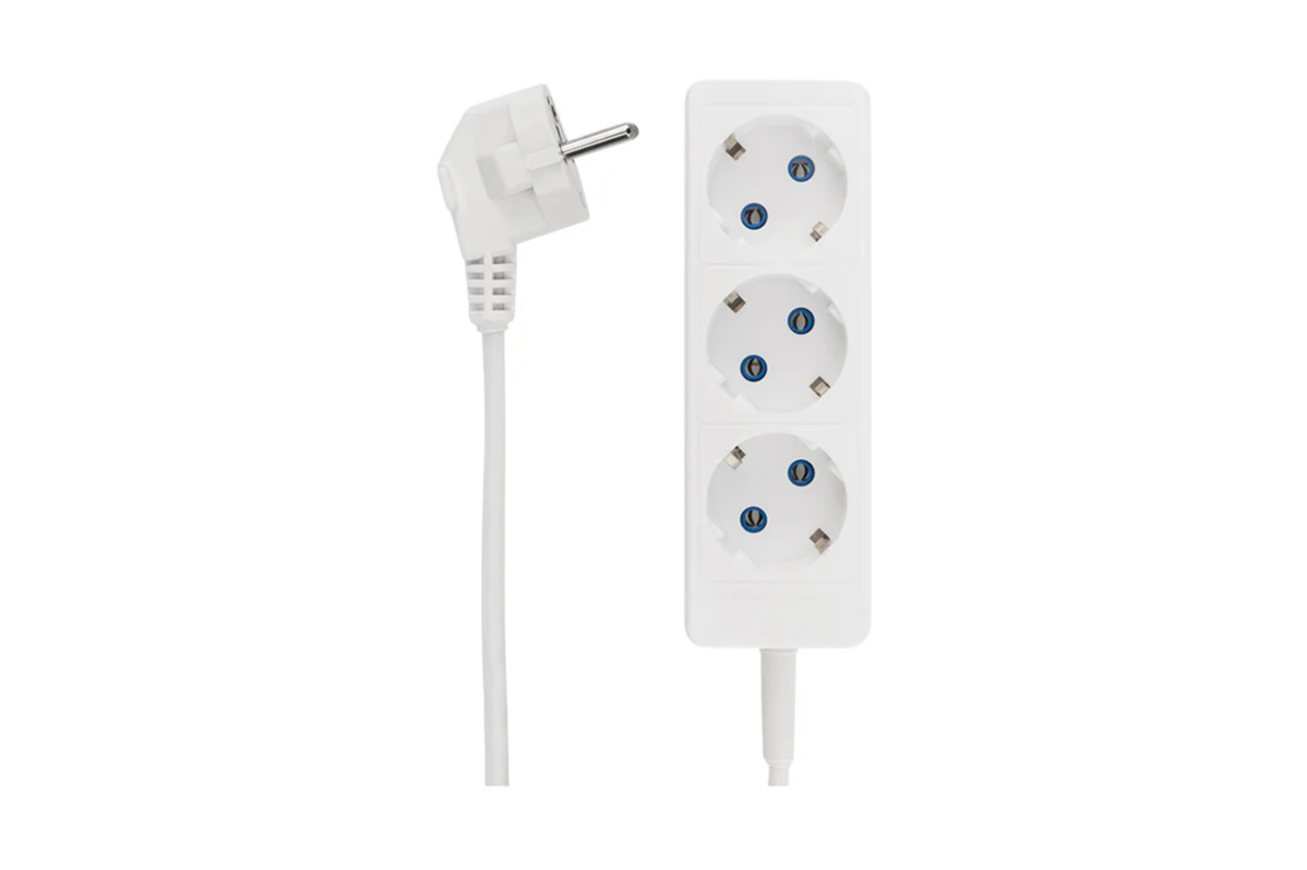 11-7204 Удлинитель бытовой PROCONNECT 3 гнезда, 1.5 м, 3x0.75 мм2, с заземлением, белый