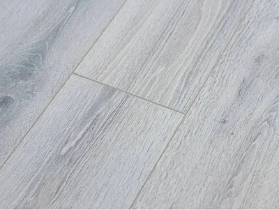 Ламинат ELEGANTE Дуб Коламбиа NL фаска V4 8 мм 33кл (2,134 м2)